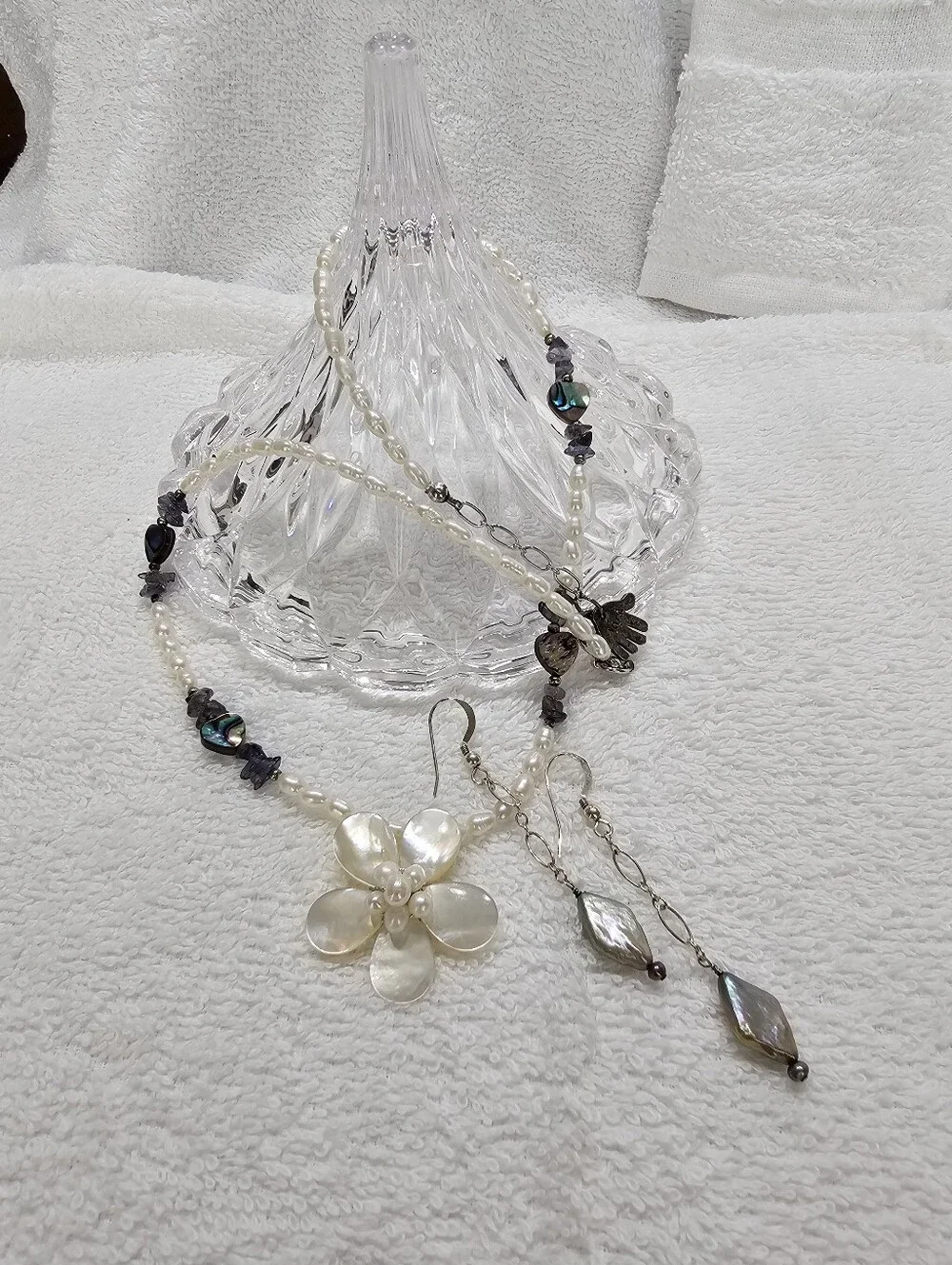 Artisan Pearl Necklace With Amethyst Accents & 925 Grey Pearl Earrings - Picture 4 of 15